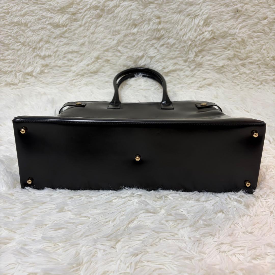 GUCCI トートバッグ レザー ブラック エナメル ゴールド金具 大容量 底鋲