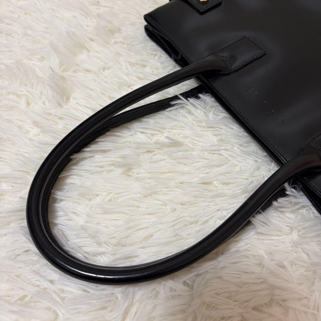 GUCCI トートバッグ レザー ブラック エナメル ゴールド金具 大容量 底鋲