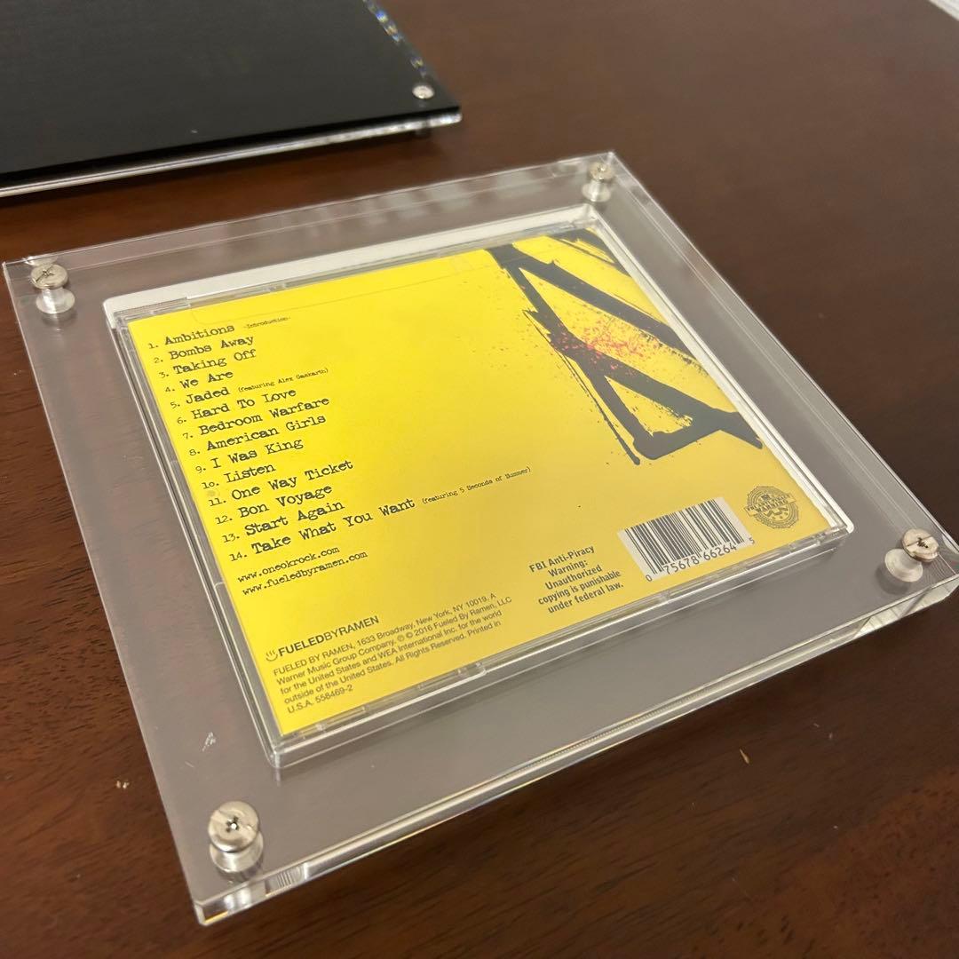 【超美品ケース付】ONE OK ROCK 直筆サイン入り　ambitions