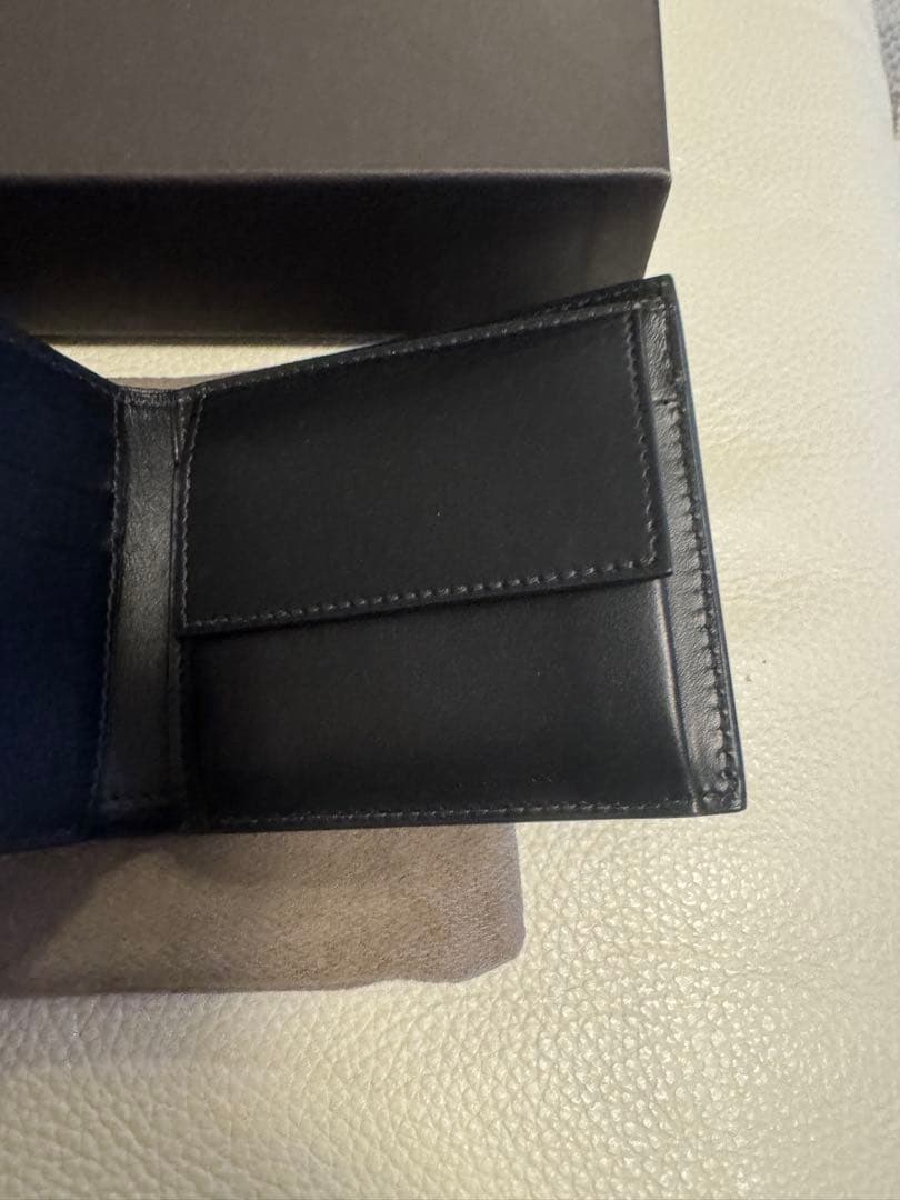 BOTTEGA VENETA 2つ折り財布　カセット　ブラック