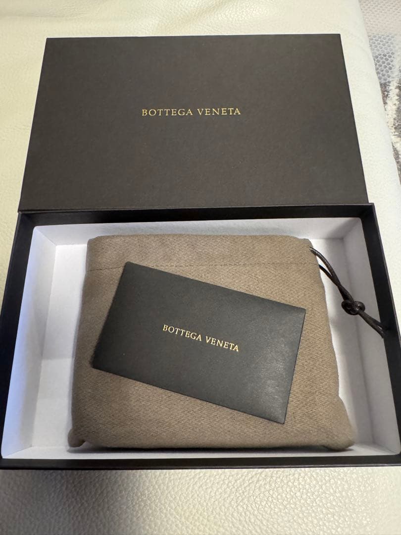 BOTTEGA VENETA 2つ折り財布　カセット　ブラック