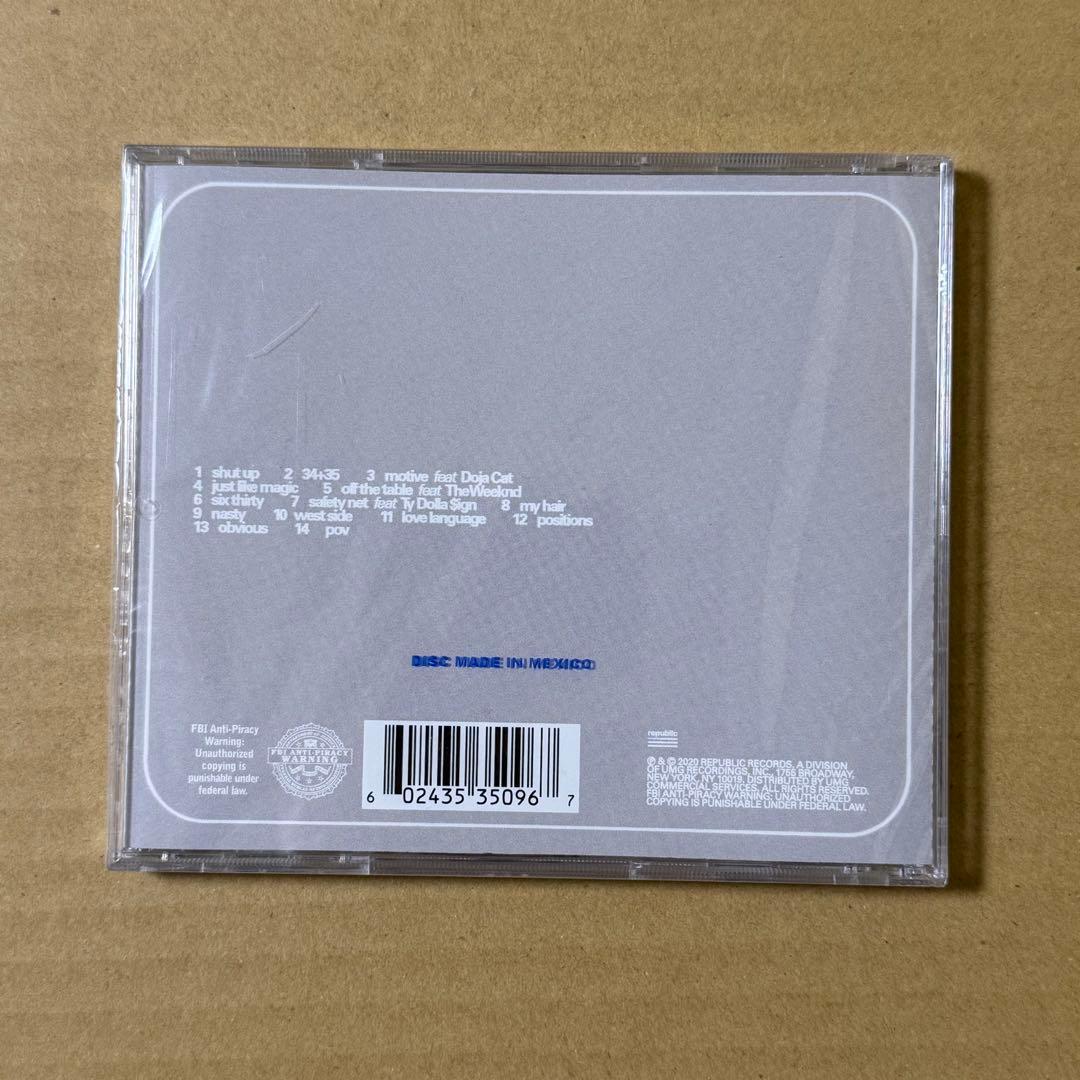 アリアナ・グランデ Positions 直筆サイン入りCD