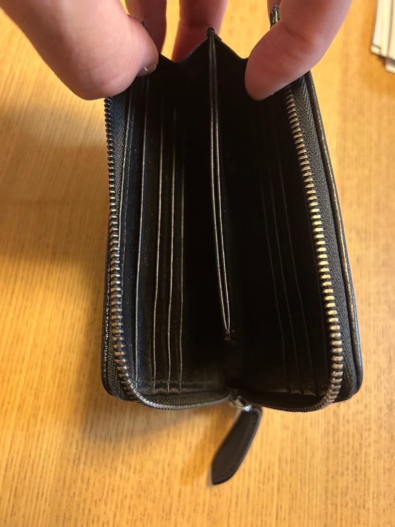 土屋鞄　黒レザー 二つ折り財布