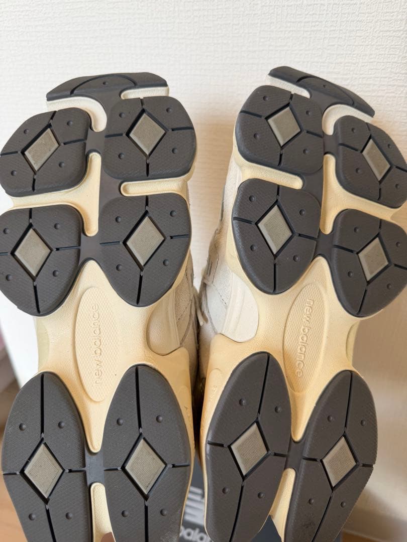 New Balance スニーカー ホワイト/グレー 箱入り