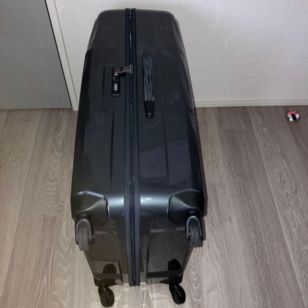 Plum_Shady リブデザイン ブラックキャリーケース