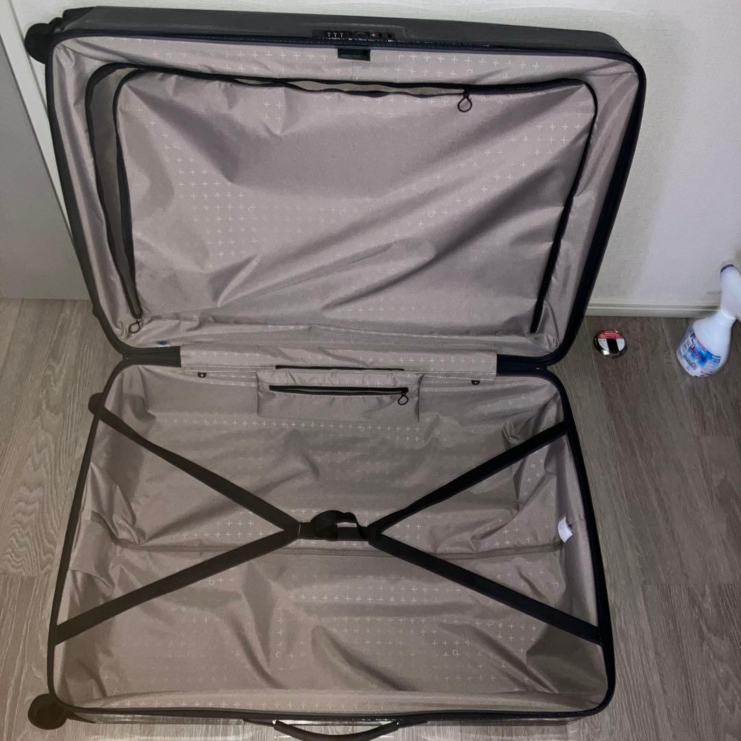 Plum_Shady リブデザイン ブラックキャリーケース