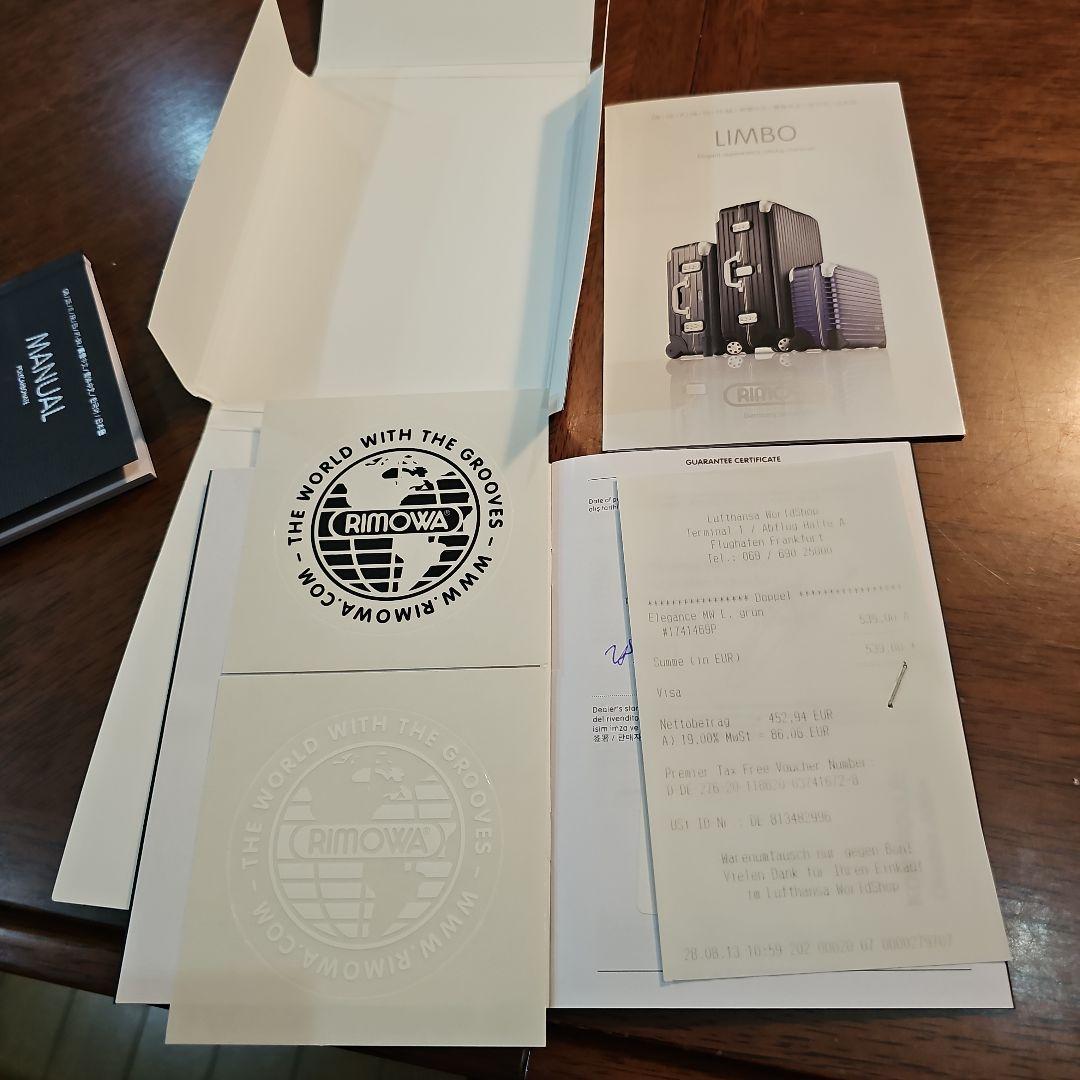 グレー、キャリーケース 、ルフトハンザドイツ航空フランクフルト、ワールドショップ