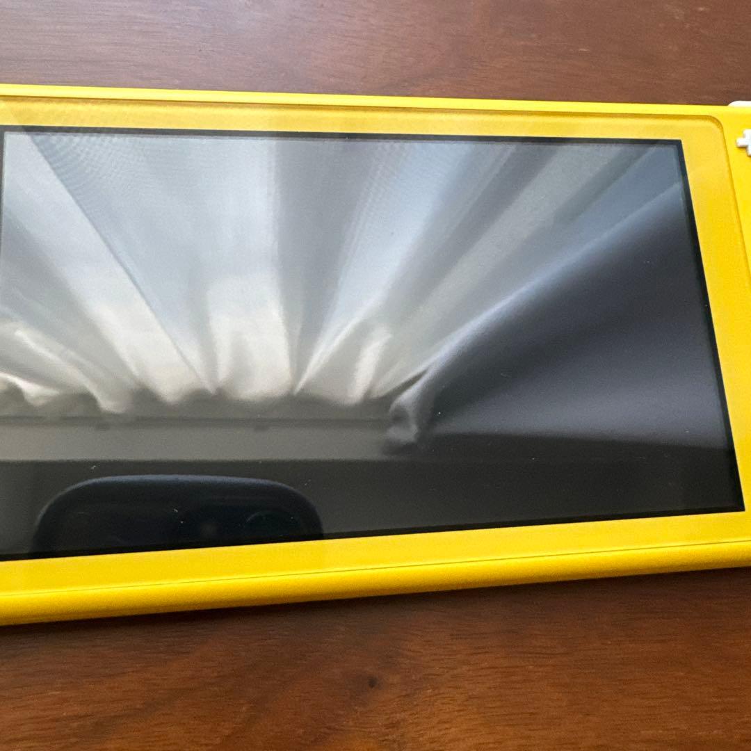 Nintendo Switch Lite イエロー 本体 箱、ACアダプター付き