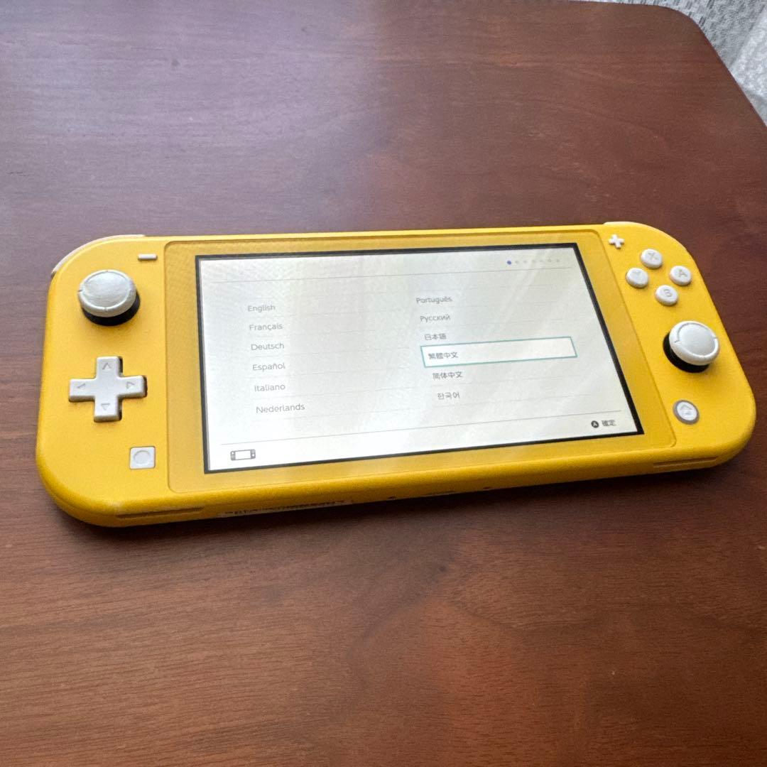 Nintendo Switch Lite イエロー 本体 箱、ACアダプター付き