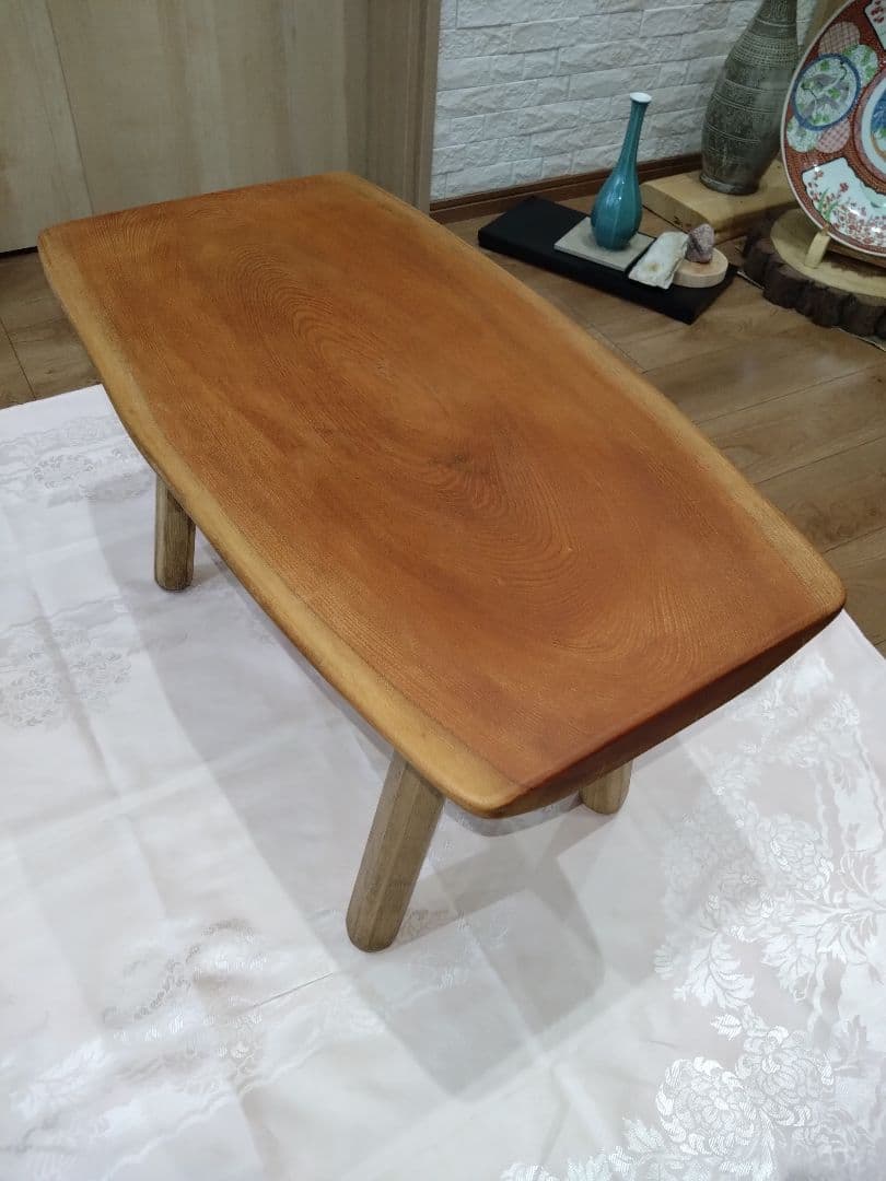 ケヤキのテーブル⑱　ケヤキ一枚板の模様が綺麗なテーブル