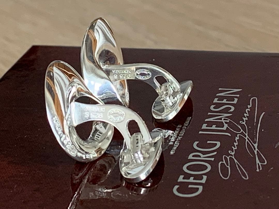 専用⭐️希少 美品 未使用   TORUN142カフリンクス