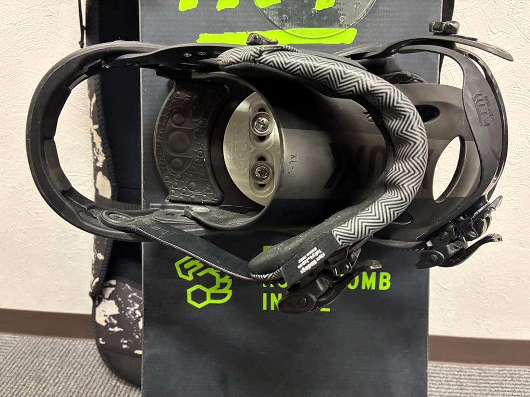 FNCT TNT スノーボード ブラック/グリーン