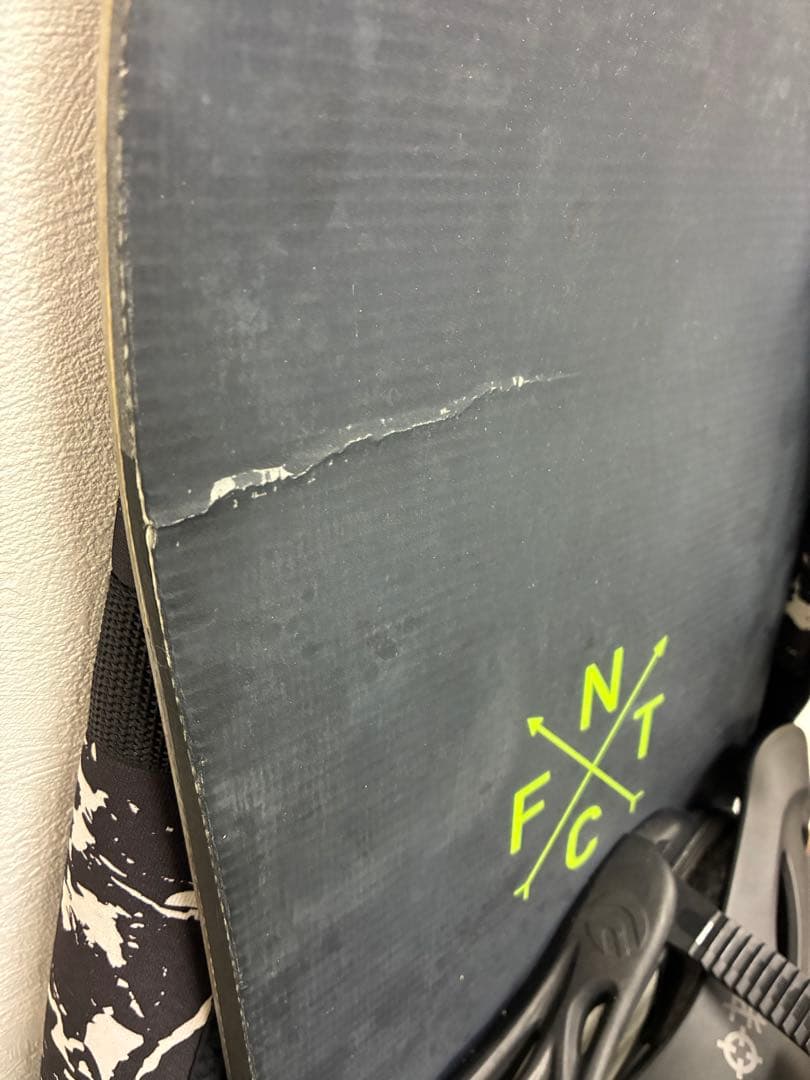 FNCT TNT スノーボード ブラック/グリーン