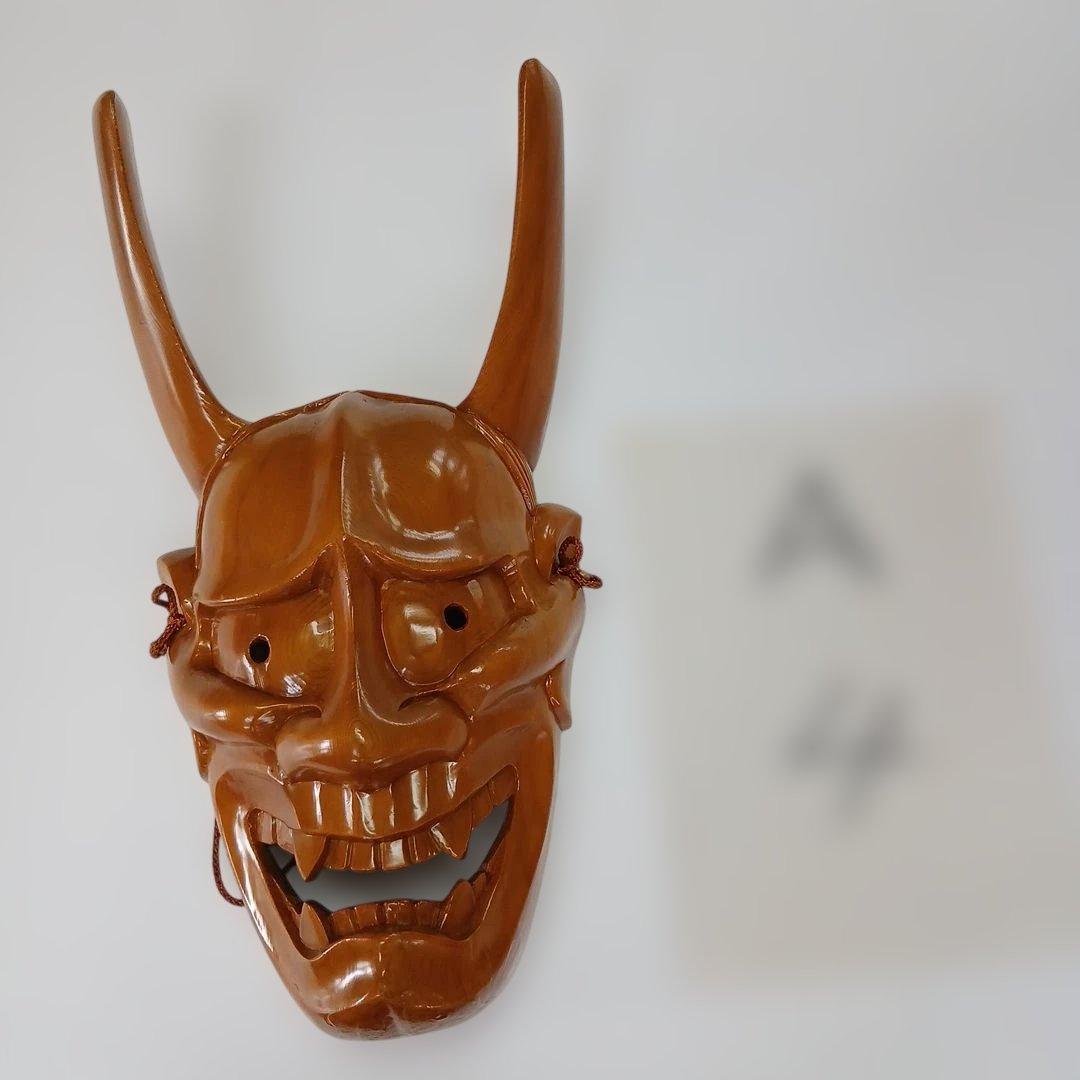 ユズコ木彫り 美しい般若面 能面　壁掛け　魔除け