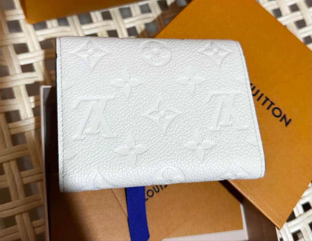 極美品 LOUIS VUITTON ポルトフォイユ ヴィクトリーヌ ホワイト