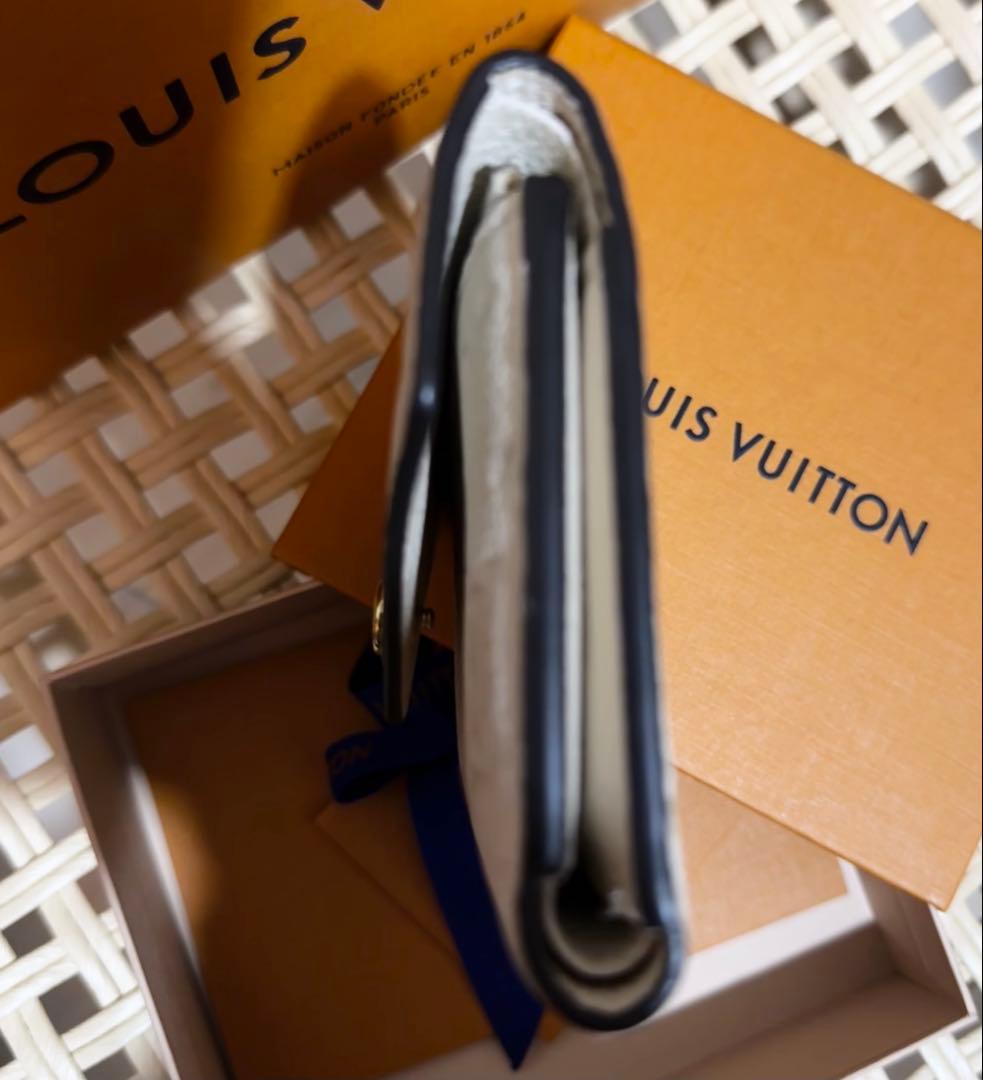 極美品 LOUIS VUITTON ポルトフォイユ ヴィクトリーヌ ホワイト