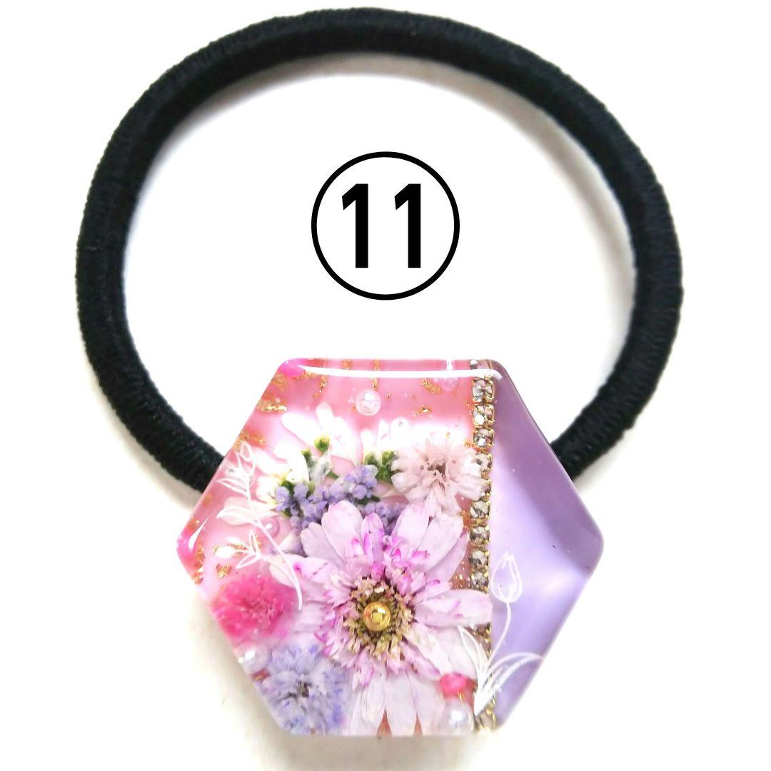 ヘアゴム レジン 横長オーバル型 マトリカリアとキラキラ桜景色 ミントグリーン