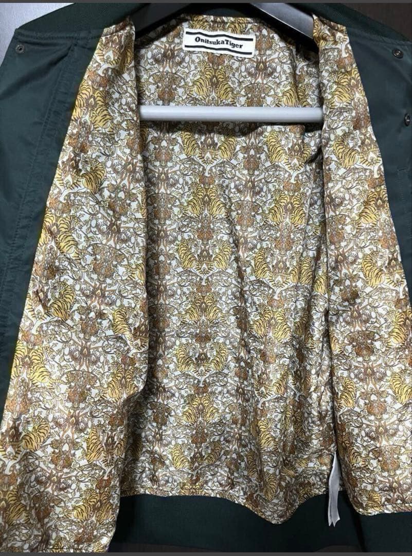 オニツカタイガー ボンバージャケット カーキ M