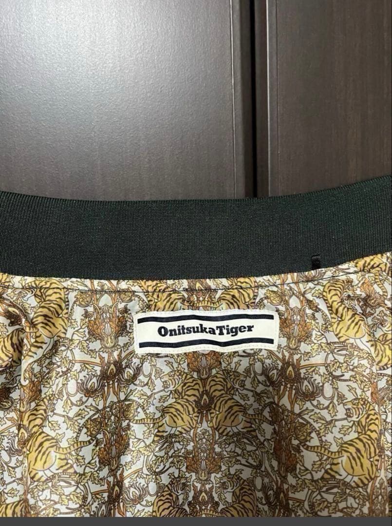オニツカタイガー ボンバージャケット カーキ M