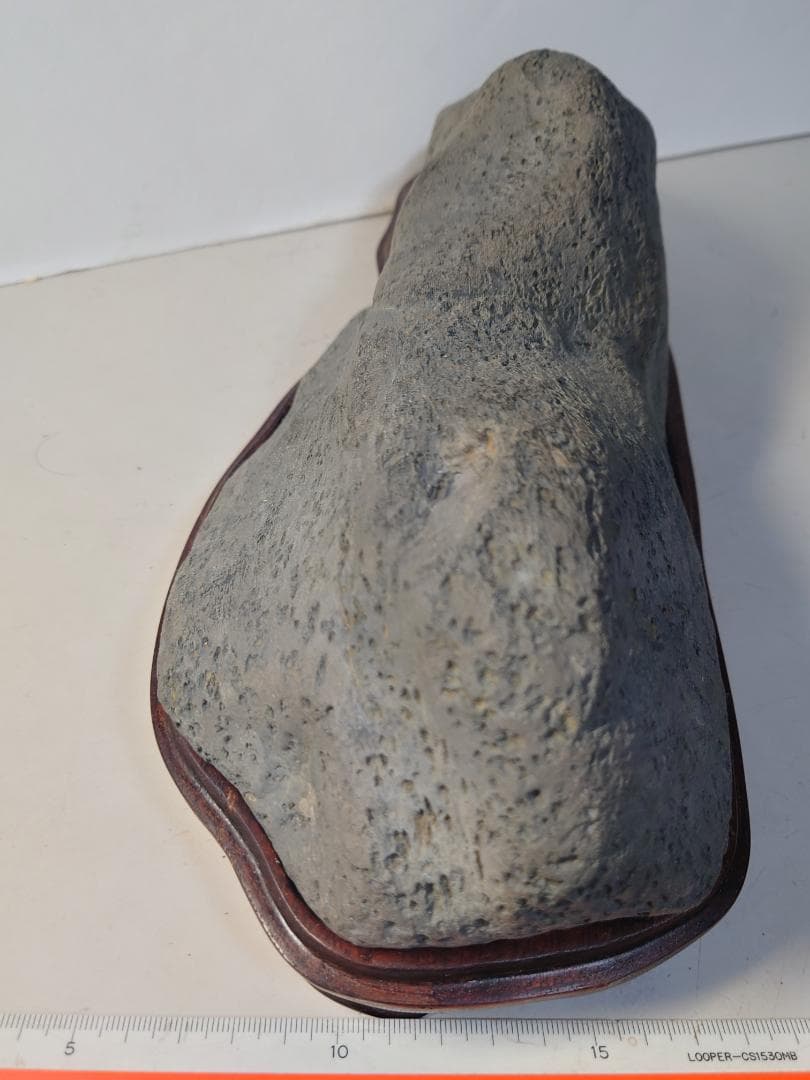 瀬田川石　島型　水石 鑑賞石