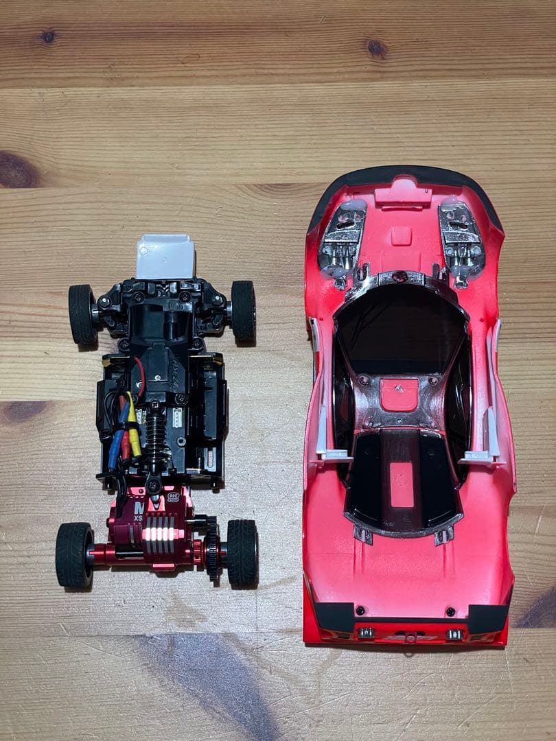 ミニッツMR-03? 赤モーター アルミマウント