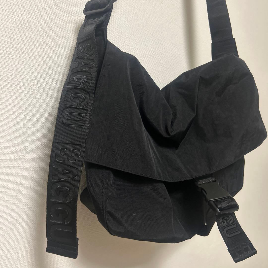 BAGGU 黒 メッセンジャーバッグ