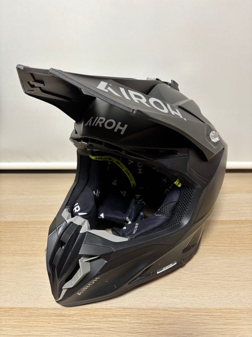 AIROH TWIST3 Mサイズ マットブラック ツイスト3