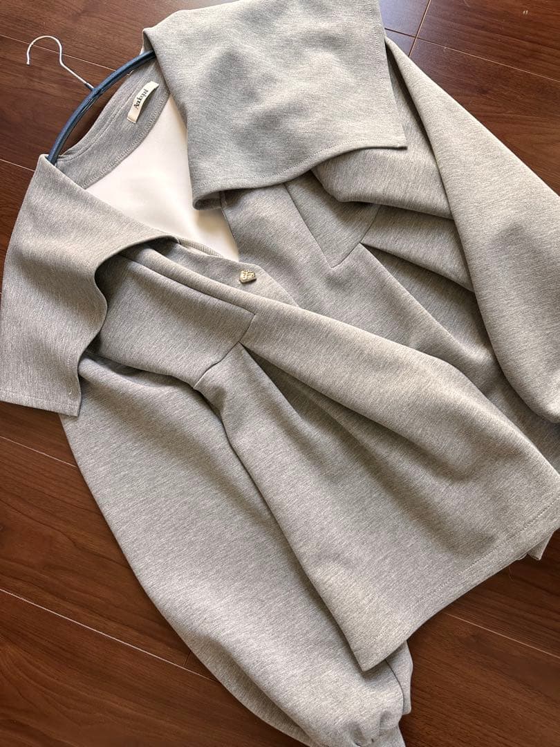 トップス Andequal big collar peplum sweat / Gray