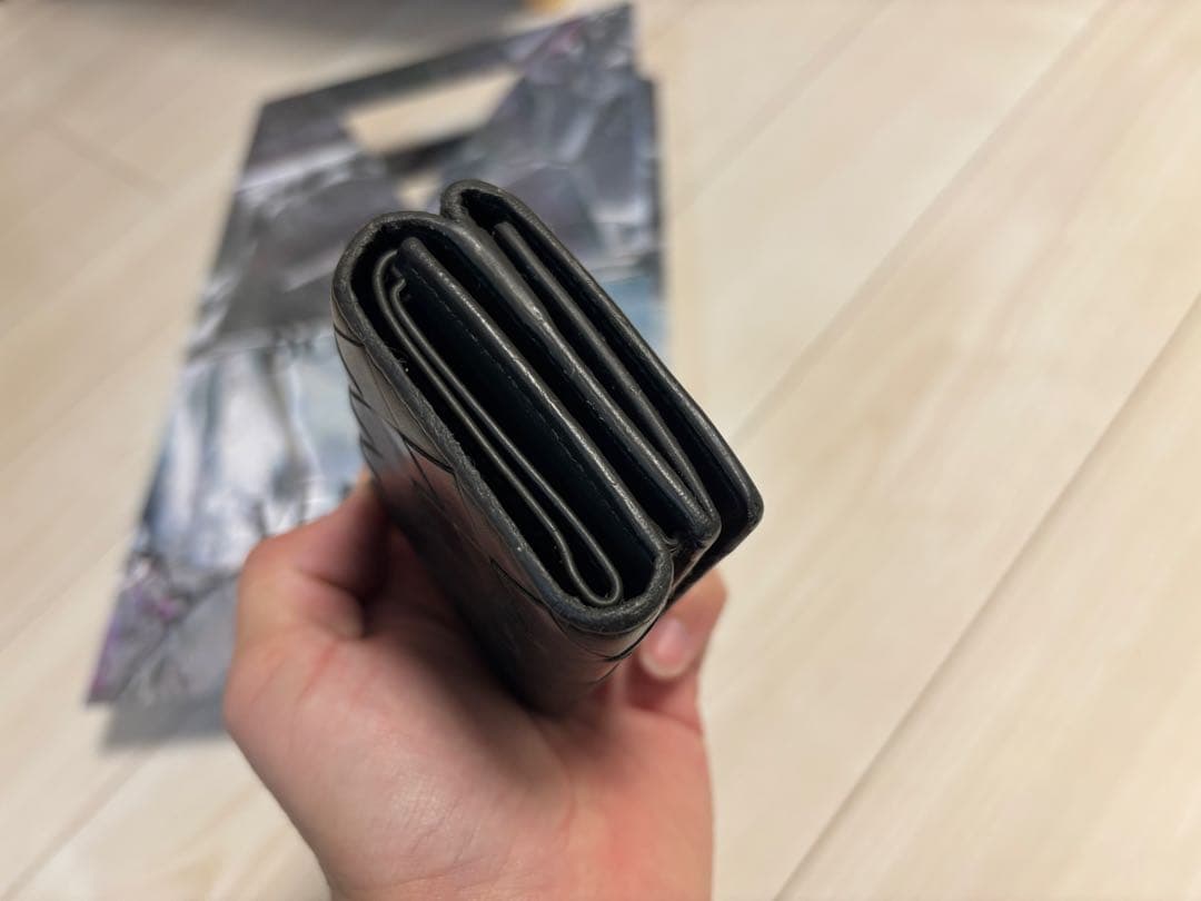 BOTTEGA VENETA カーキ三つ折り財布