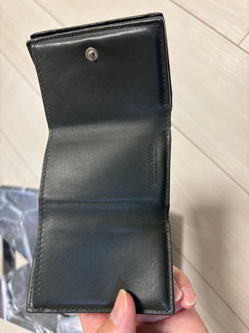 BOTTEGA VENETA カーキ三つ折り財布