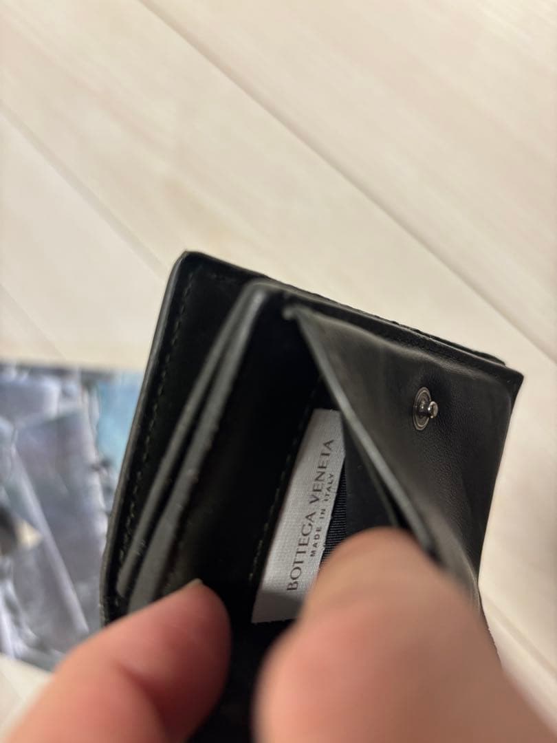 BOTTEGA VENETA カーキ三つ折り財布