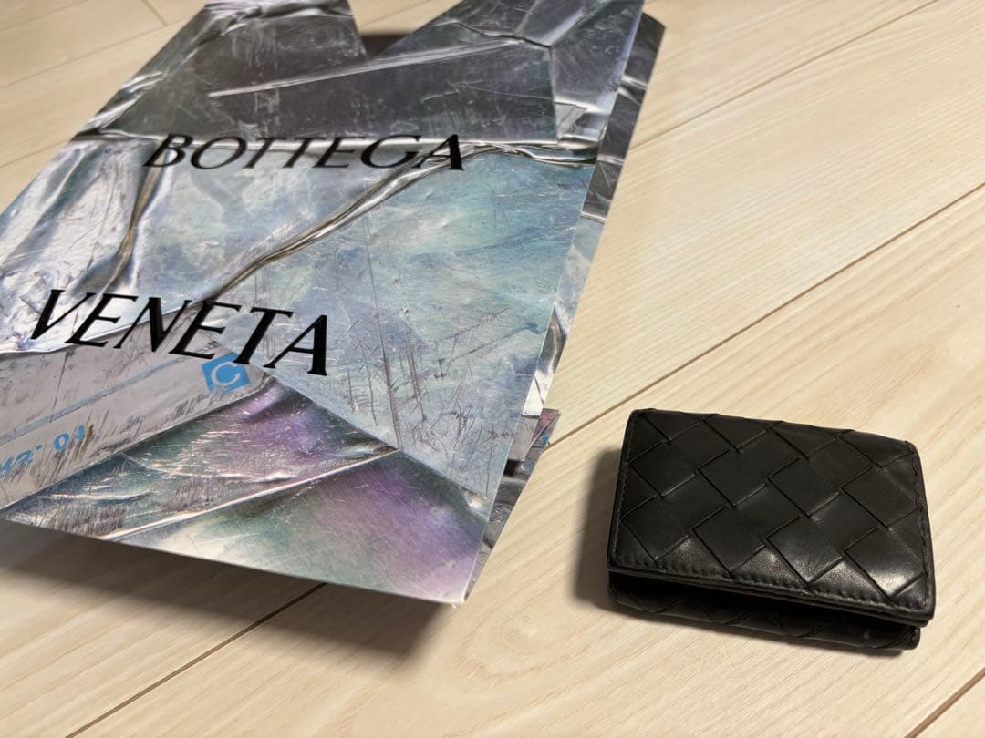 BOTTEGA VENETA カーキ三つ折り財布