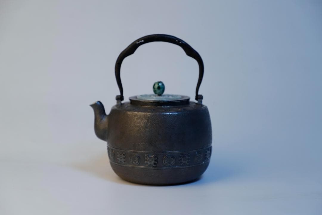 純銀製 青銅器紋 玉摘蓋 湯沸 銀瓶 煎茶道具