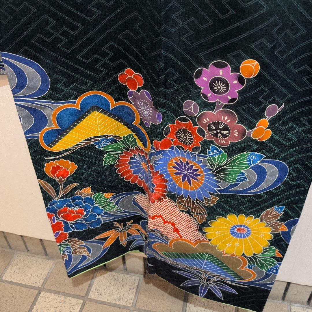 【上質】紅型風ダークグリーン花柄振袖