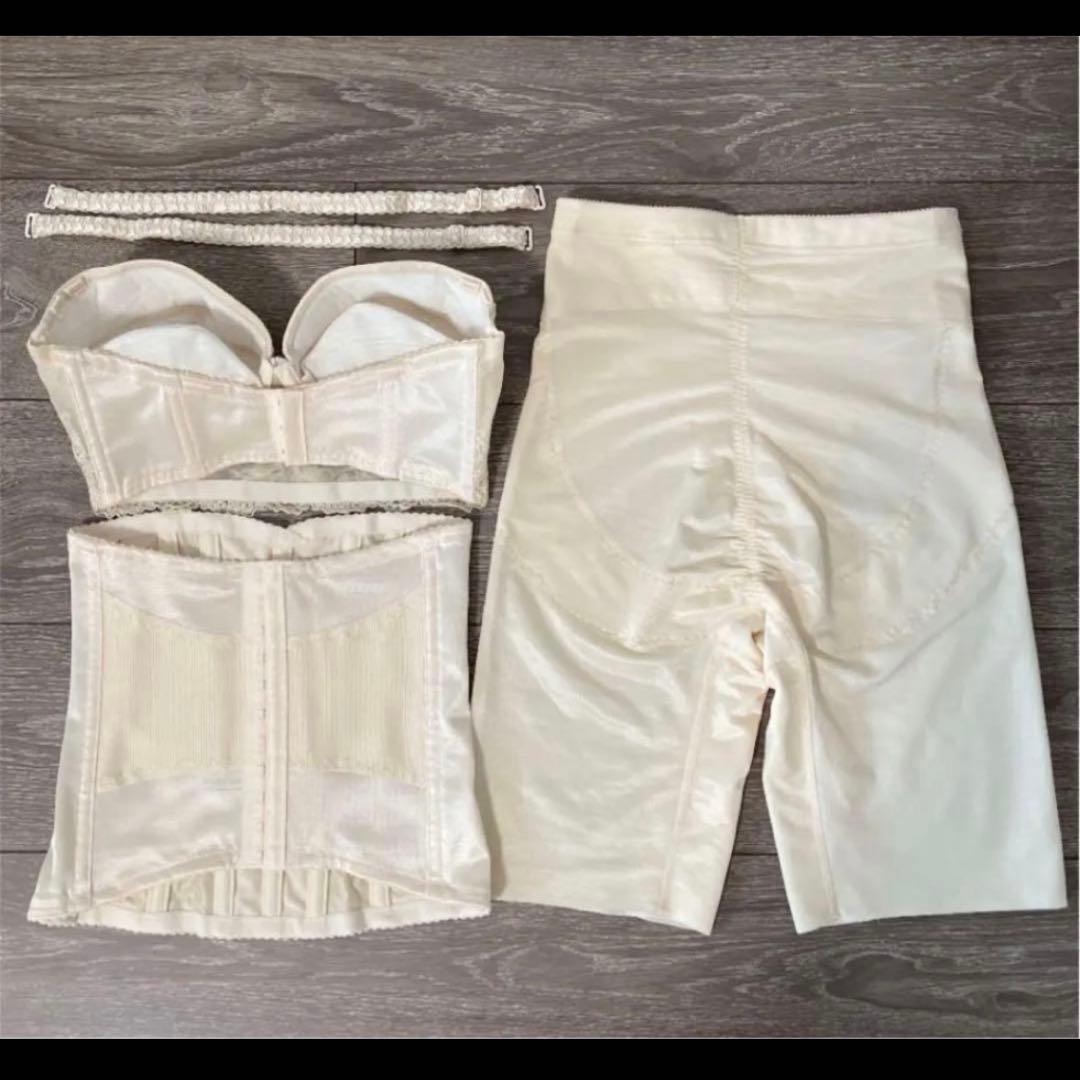 E70 ブライダルインナー補正下着 3 点セット FOURSIS