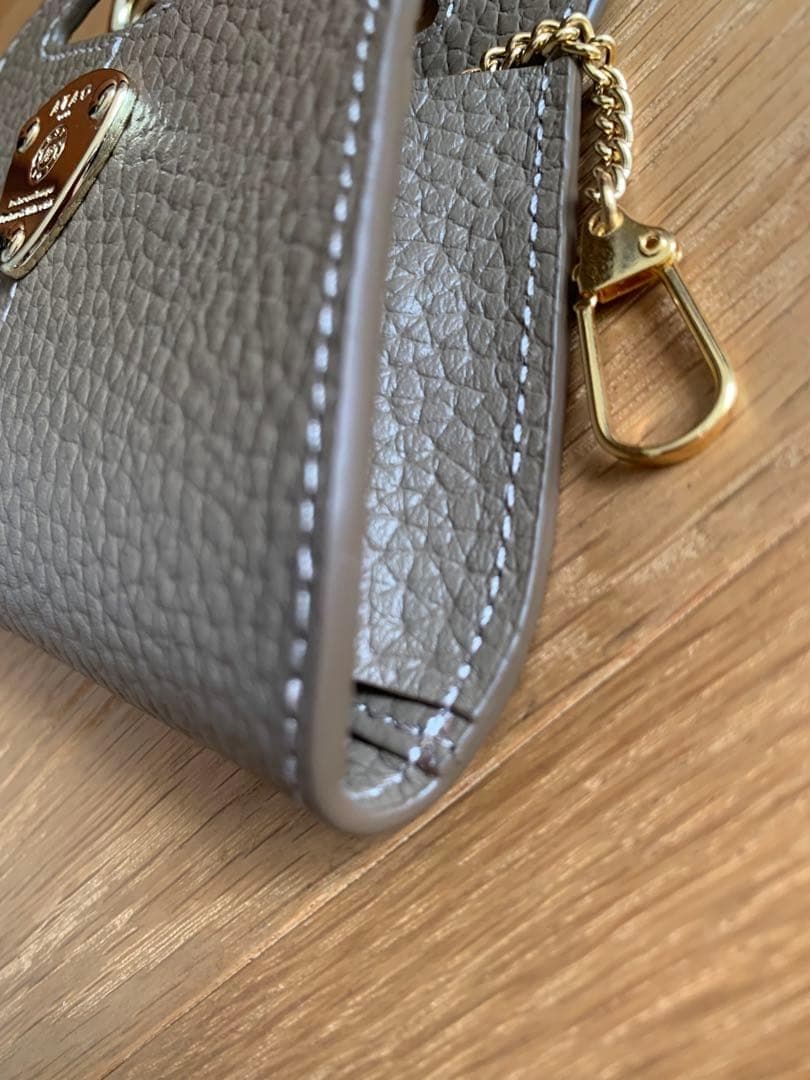 s*a様 ほぼ未使用！ATAO elvyチャーム　カード入れチャーム　トープ　ア