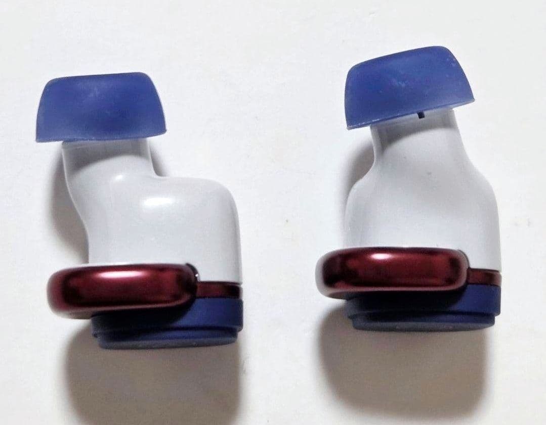 オーディオテクニカ　ワイヤレスイヤホン　ATH-SQ1TW2 NRD　新品に近い