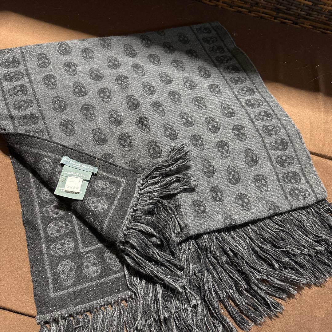 ALEXANDER MCQUEEN スカルマフラー グレー