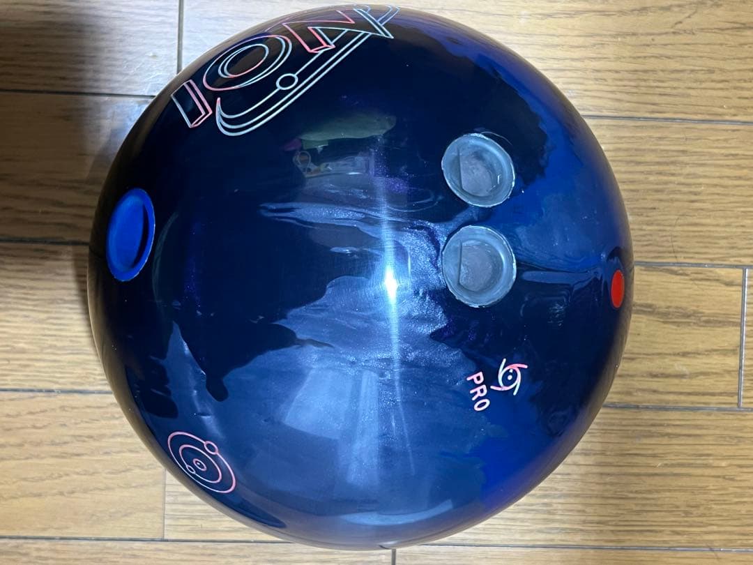 IONプロボウリングボール STORM15ポンド