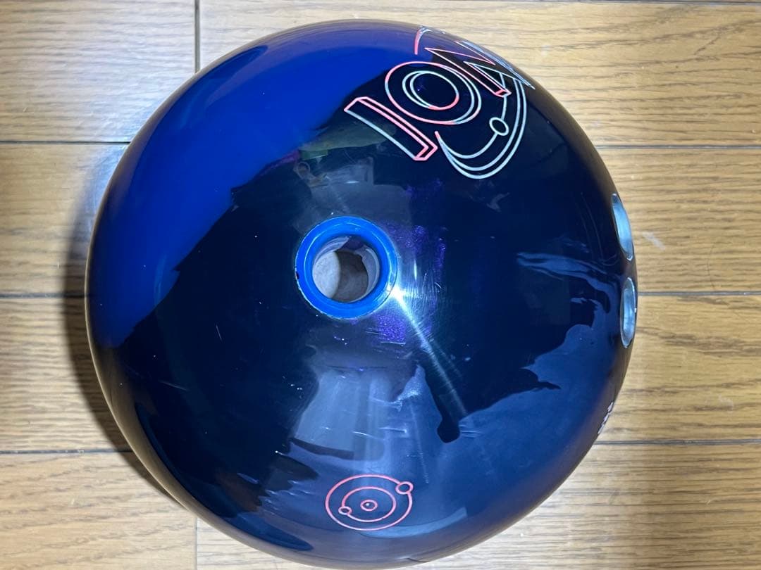 IONプロボウリングボール STORM15ポンド