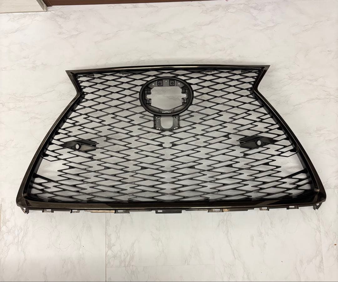 レクサスRX　Fスポーツ仕様グリル