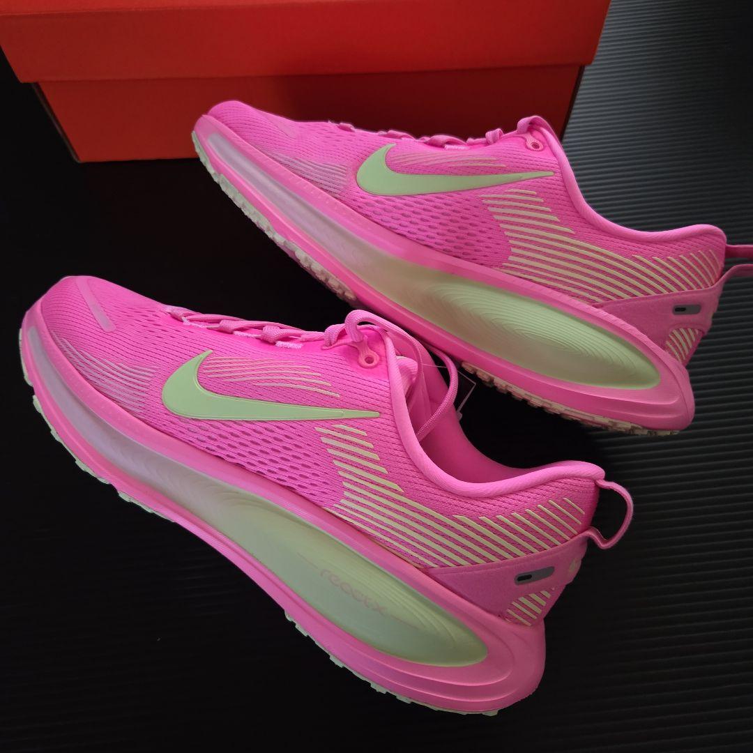 未使用❗ナイキ　VOMERO 18 (GS ) 25cm