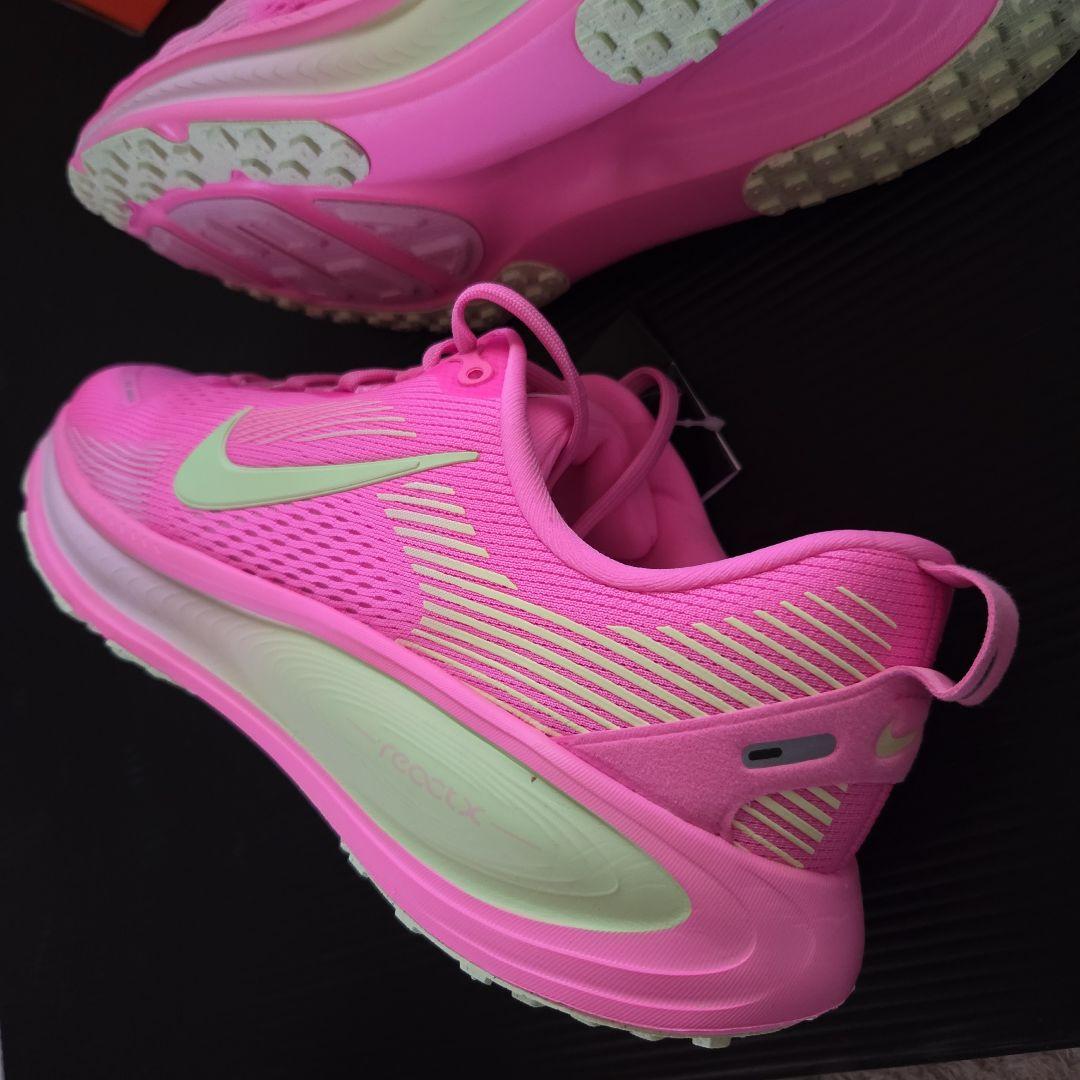 未使用❗ナイキ　VOMERO 18 (GS ) 25cm