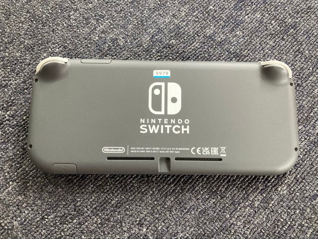 パ*ラ様 任天堂 Switchライト カバー ソフト付き
