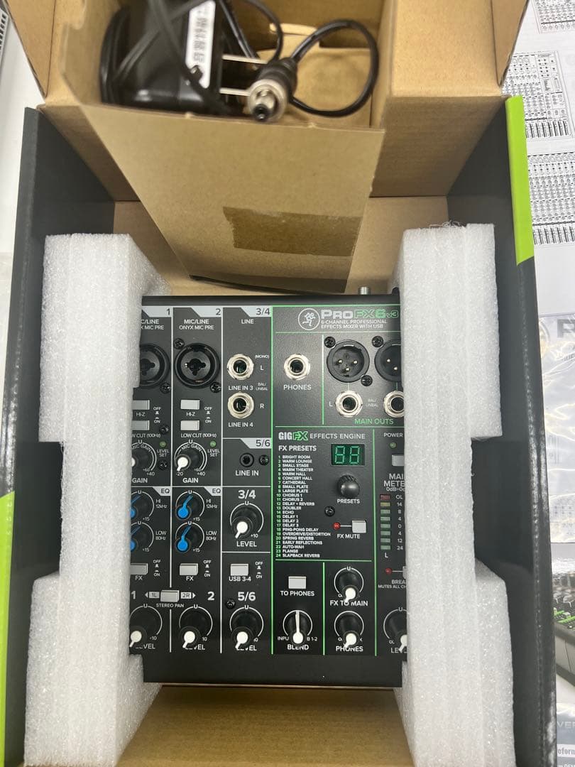 m*i様 【超美品】MackieProFX6v3 6チャンネルミキサー【未使用】