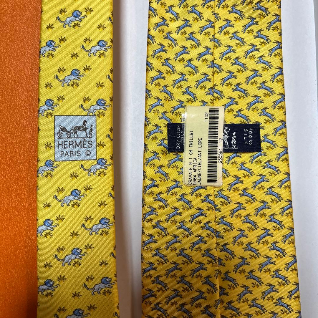 未使用タグ付　箱付　ショッパー付　エルメス　ネクタイ　黄色　鹿ライオン柄