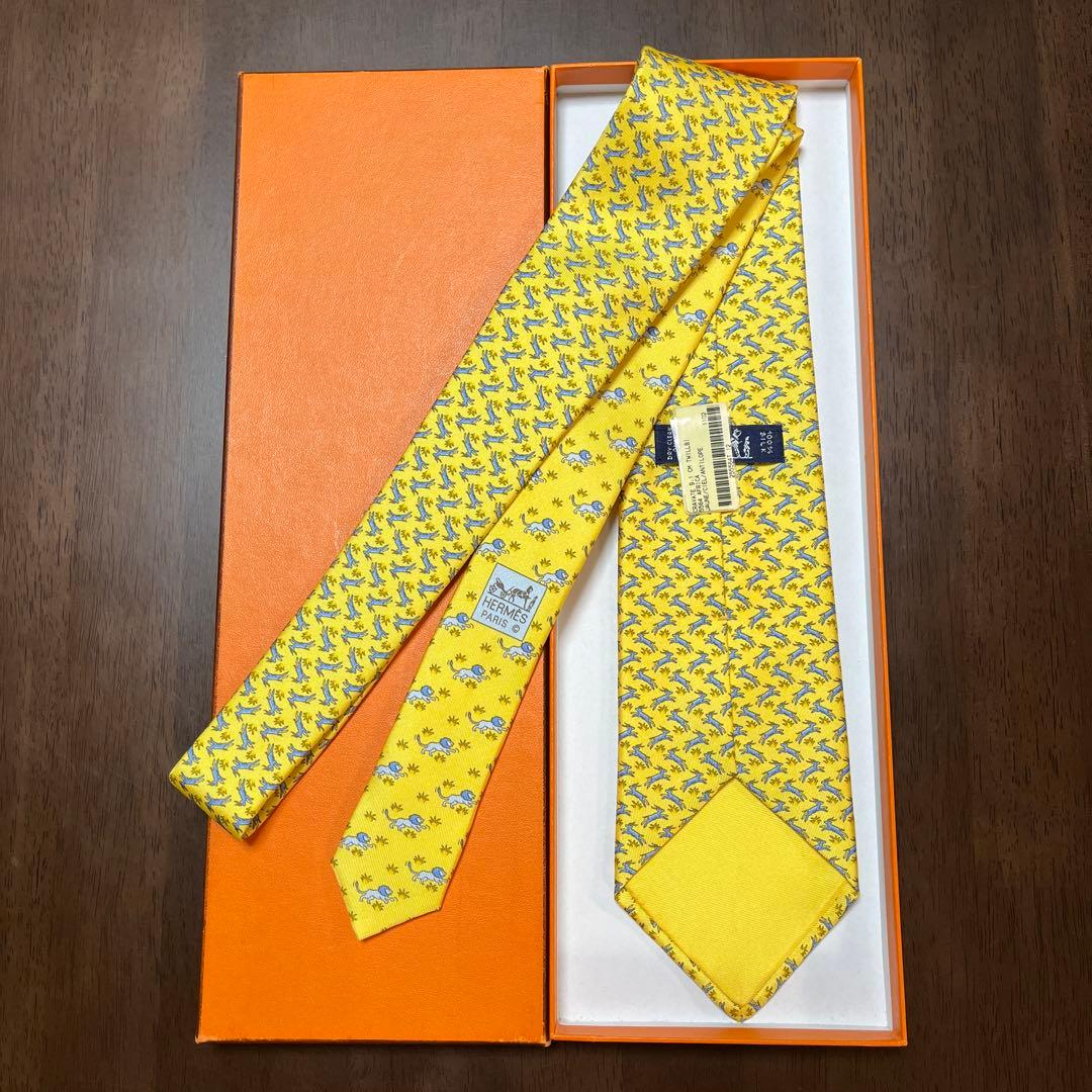 未使用タグ付　箱付　ショッパー付　エルメス　ネクタイ　黄色　鹿ライオン柄