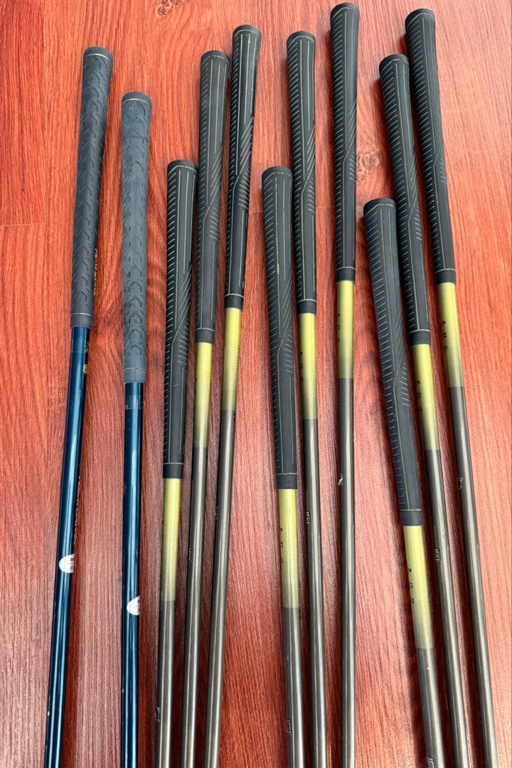 レディース ゴルフクラブセット PRGR＋ダイワ＋テーラーメイド バッグ付