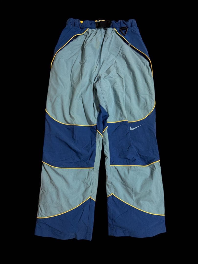 サ*お様 NIKE ACG ナイロンパンツ