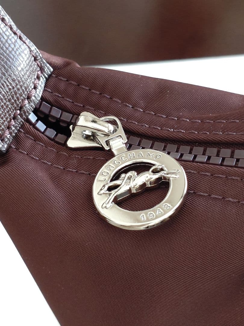 ロンシャンバッグ　ストラップ付き